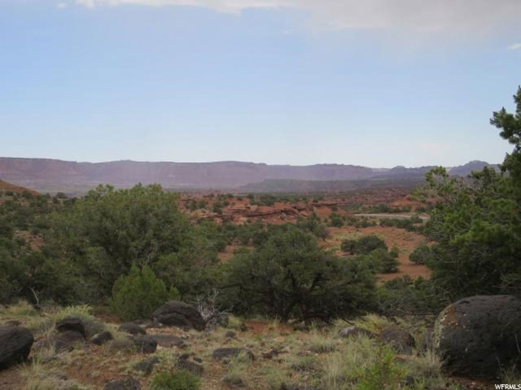 100 N Torrey Breaks Rd #9, Torrey, UT 84775