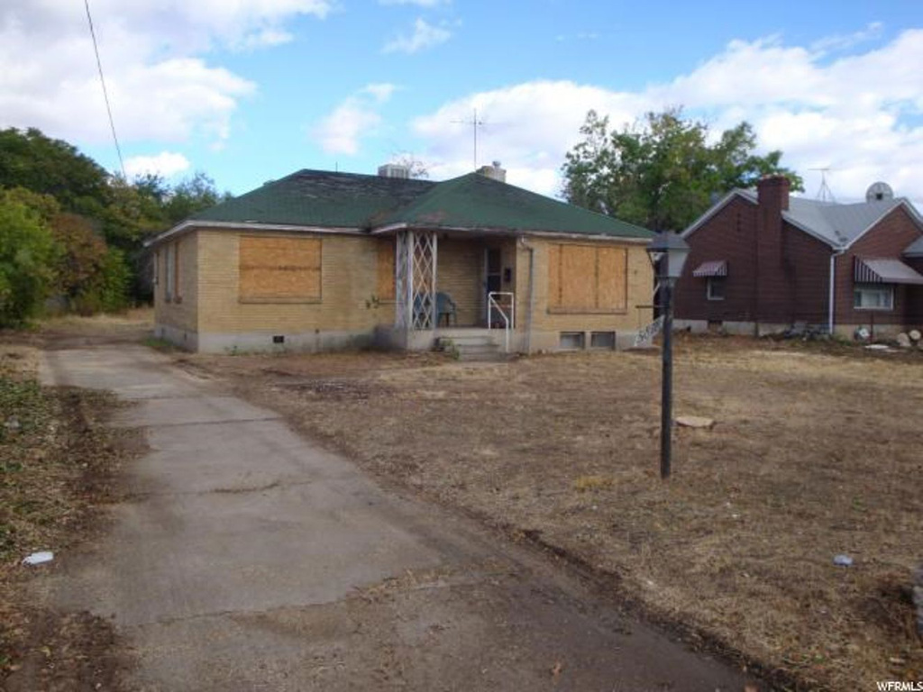 5878 S 1900 W, Roy, UT 84067