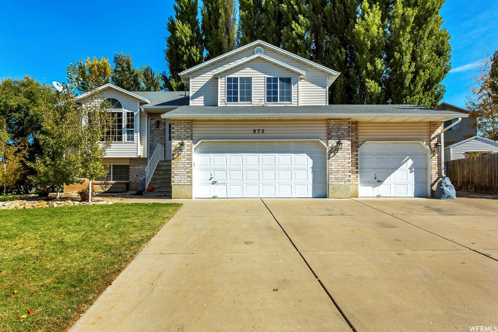 872 W 1220 N, Clinton, UT 84015