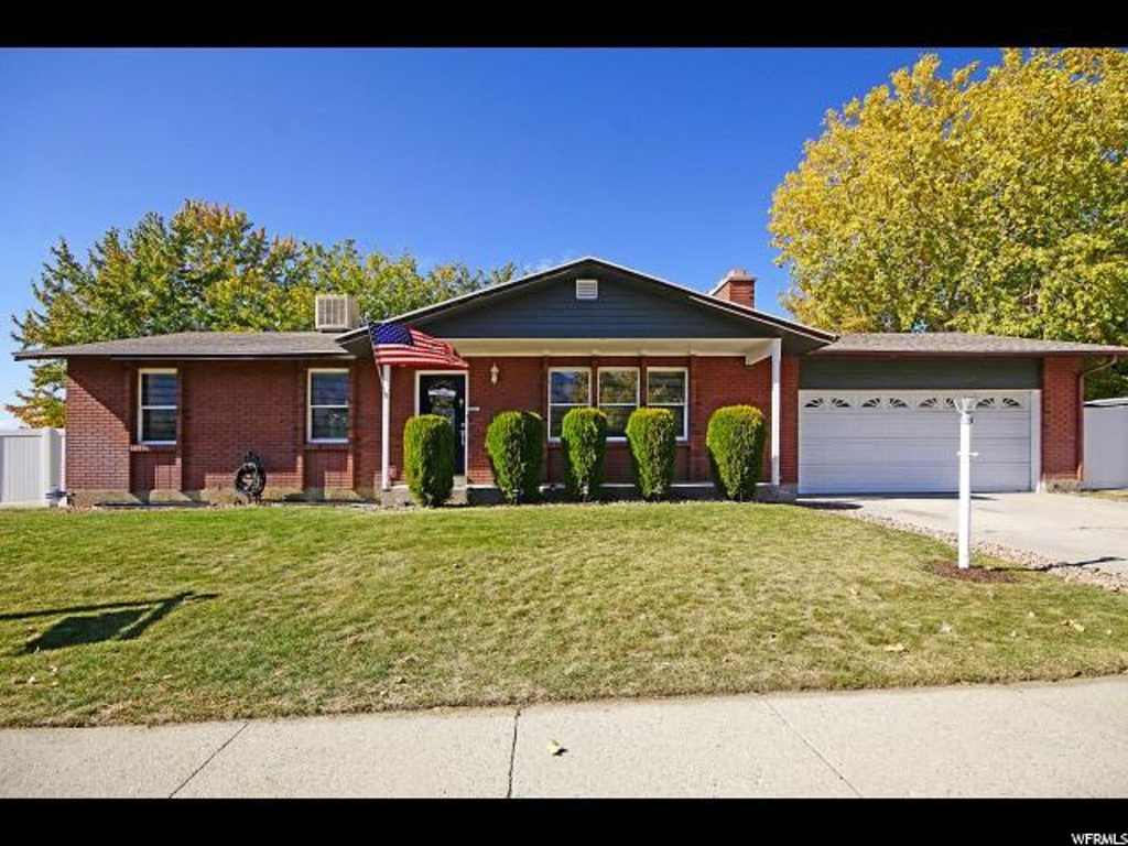 11456 S Sandy Creek Dr E, Sandy, UT 84094