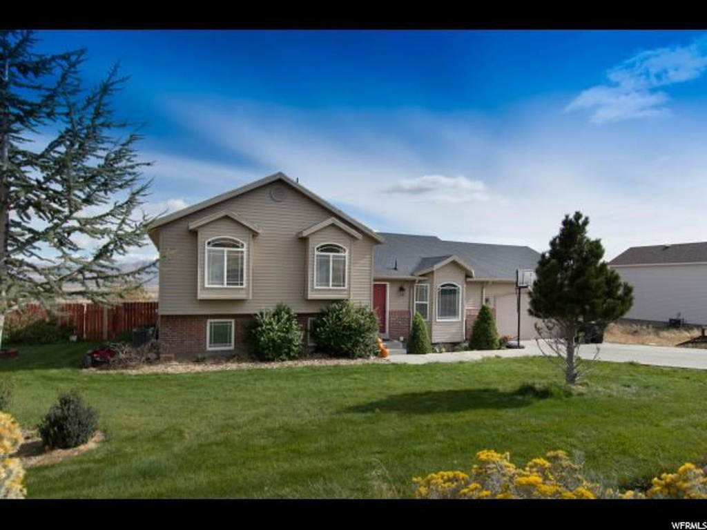 10960 N Brian Ln, Thatcher, UT 84337