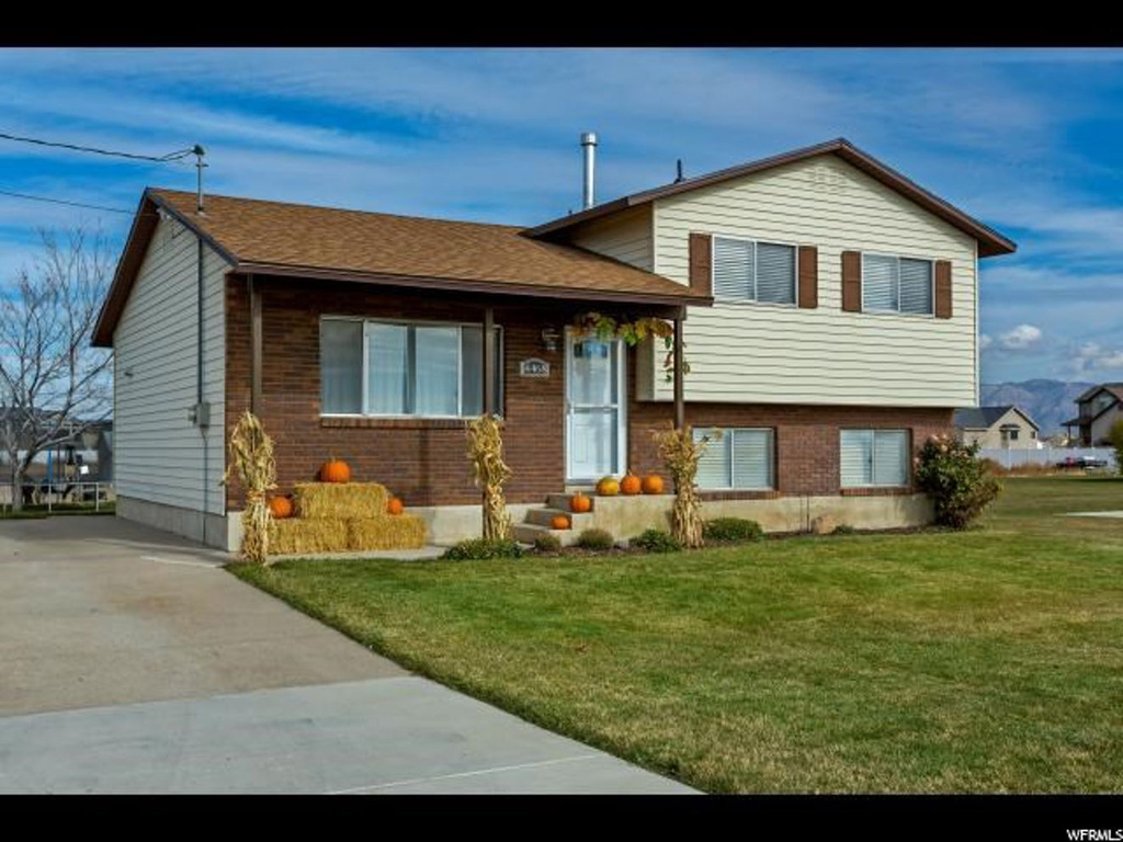 4468 W 5500 S, Hooper, UT 84315