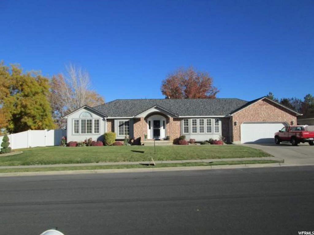 1978 W 1520 N, Clinton, UT 84015