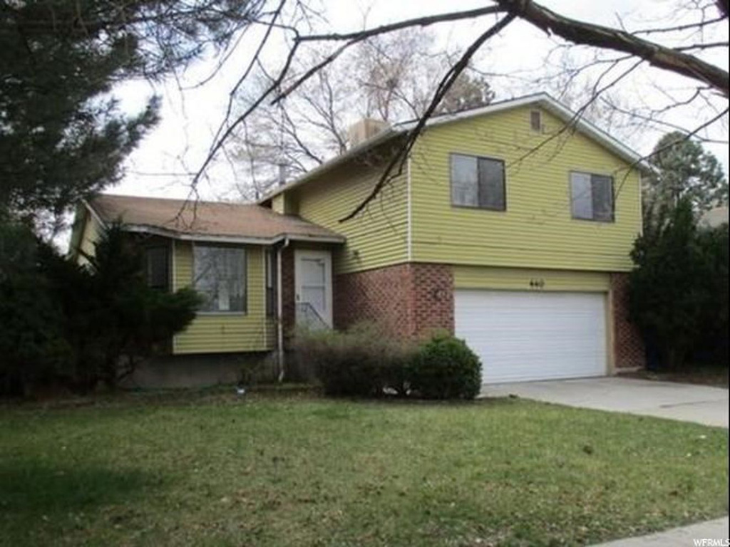 440 E Pepperidge Dr S, Midvale, UT 84047
