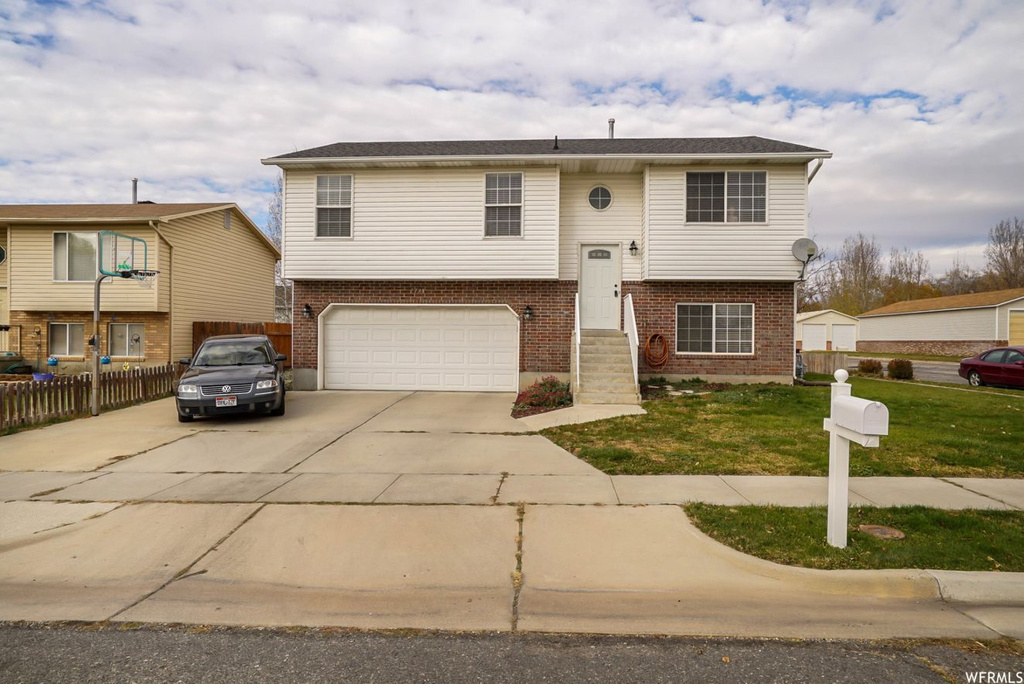 2778 W 5400 S, Roy, UT 84067
