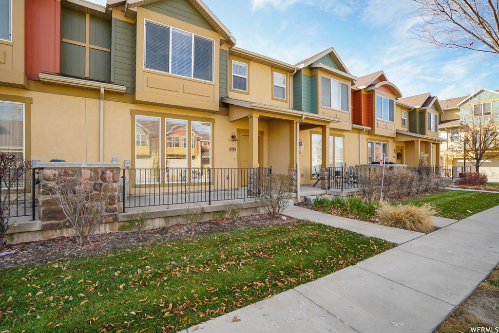 895 Waterside Dr, Farmington, UT 84025