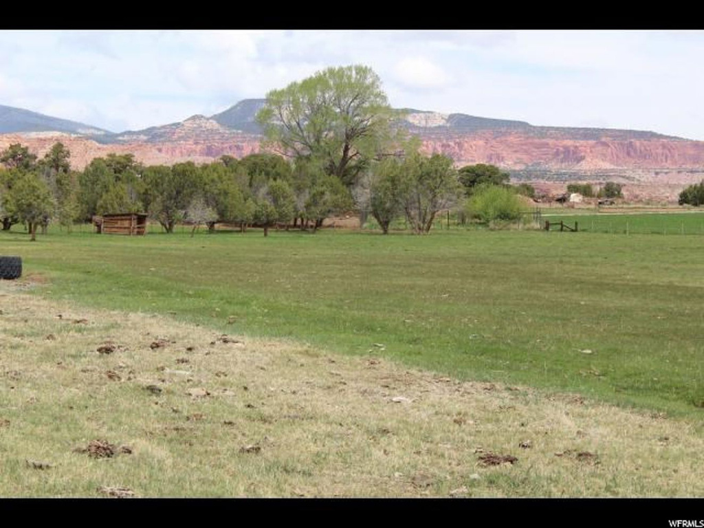 675 E Main St N, Torrey, UT 84775