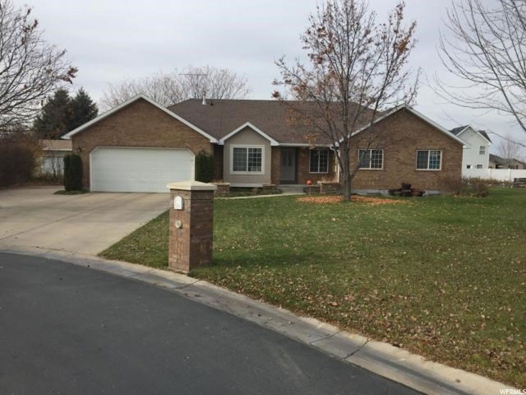 285 W Schiess Ct S, Nibley, UT 84321
