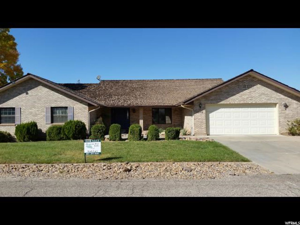 1575 E Tamarisk Dr S, St. George, UT 84790