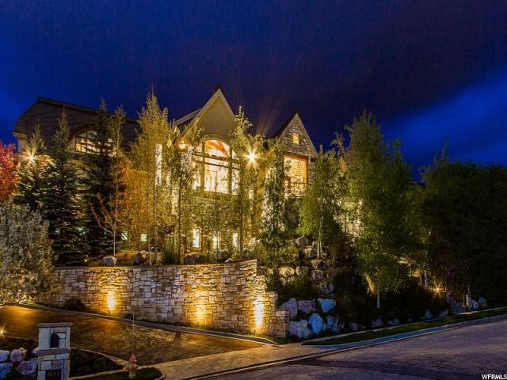 1683 S Stone Ridge Dr, Bountiful, UT 84010
