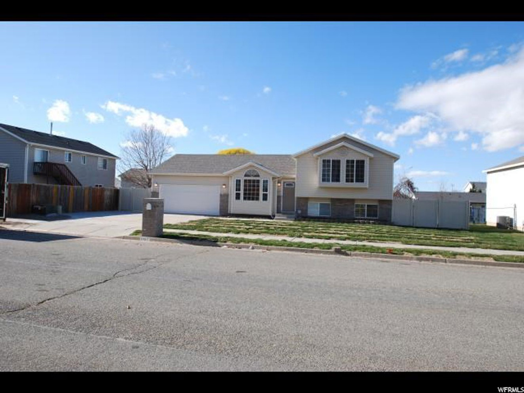 1597 N 775 W, Clinton, UT 84015