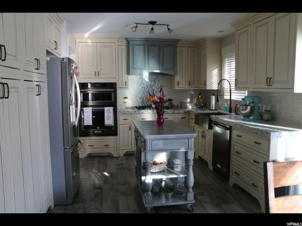502 S Saddlebrook Dr, Payson, UT 84651