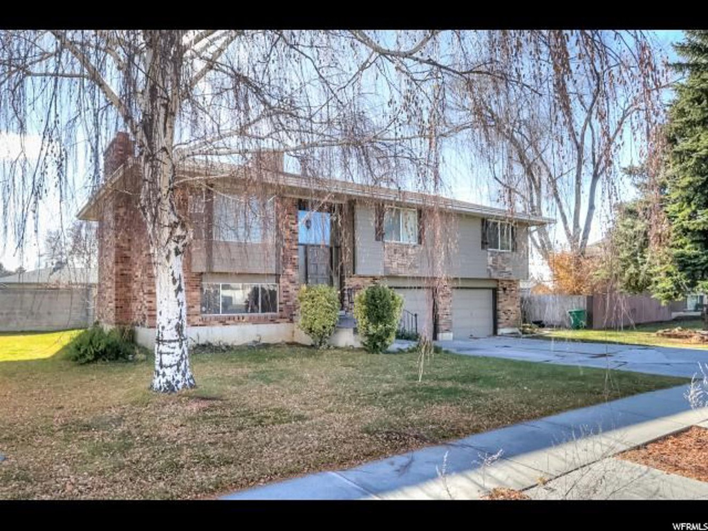 652 Howard Dr E, Sandy, UT 84070