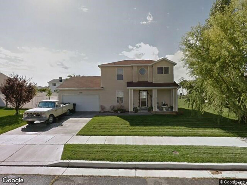 2183 W 2120 N, Clinton, UT 84015