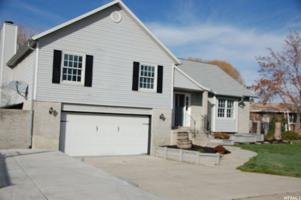 5568 S Walden Wood Dr W, Murray, UT 84123