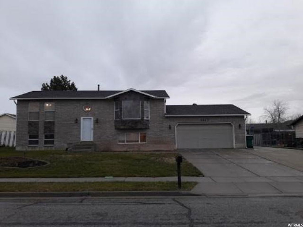 3813 W 4875 S, Roy, UT 84067