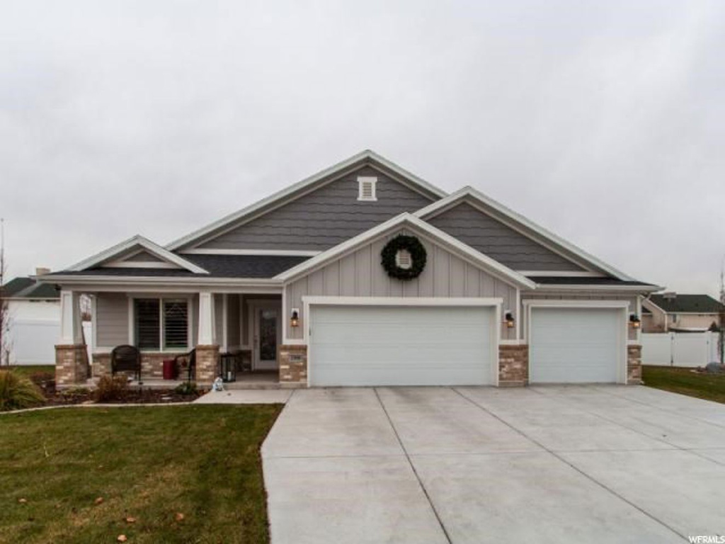 2588 W 1725 N, Clinton, UT 84015