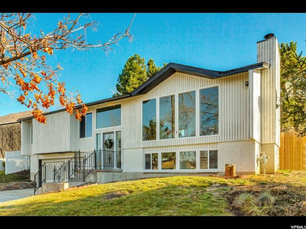1112 N Deerfield Dr, Centerville, UT 84014