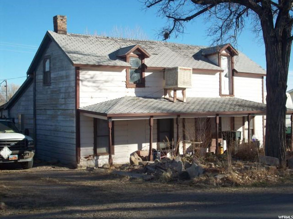 295 Long St., Green River, UT 84525