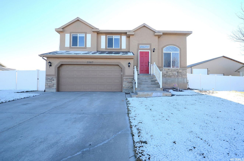 2587 W 2650 N, Clinton, UT 84015