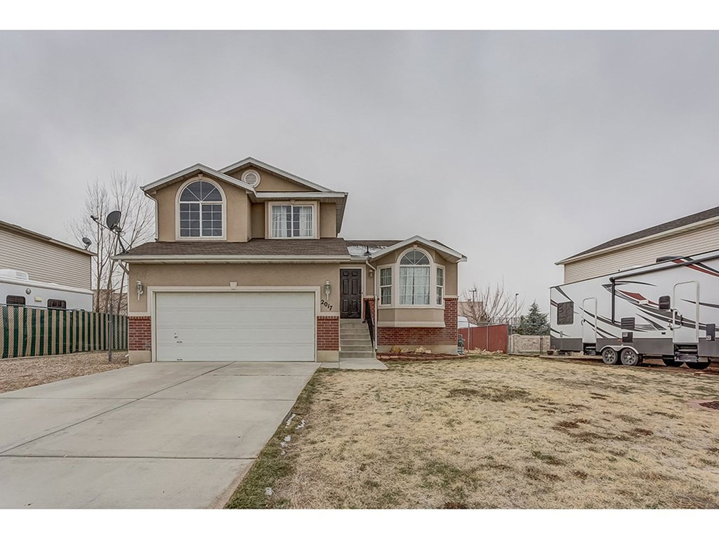2017 N 1720 W, Clinton, UT 84015
