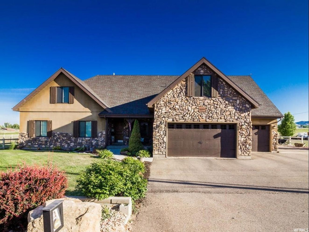 2190 E 3500 S, Vernal, UT 84078