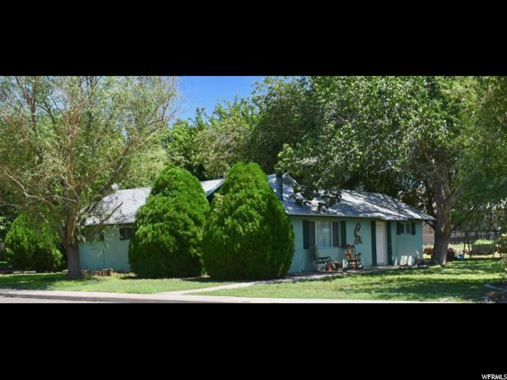 511 S 600 W, Hurricane, UT 84737
