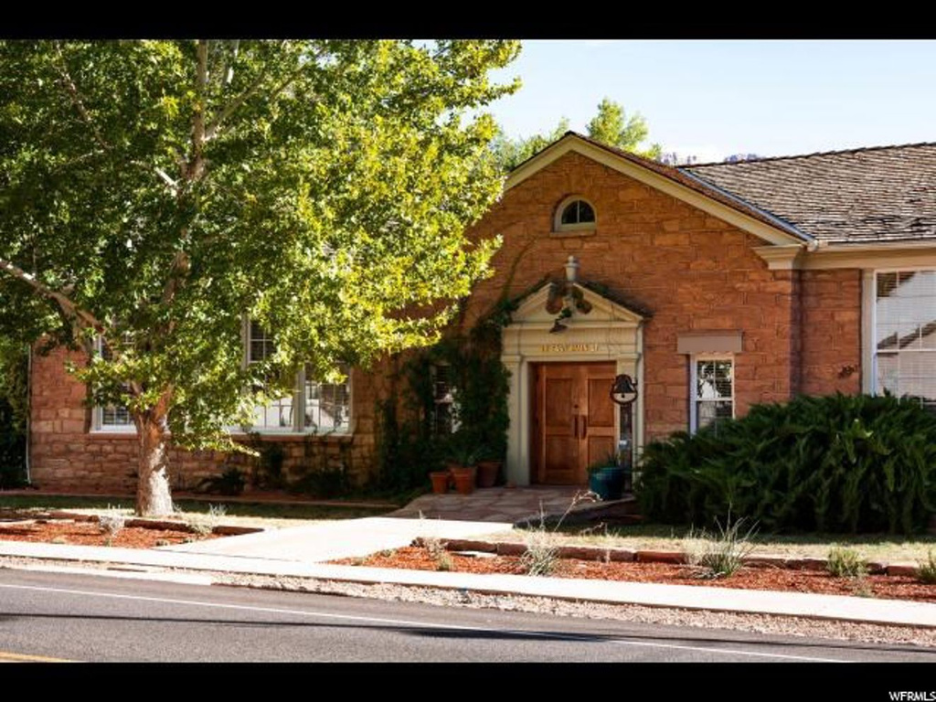 38 E Main St, Rockville, UT 84763