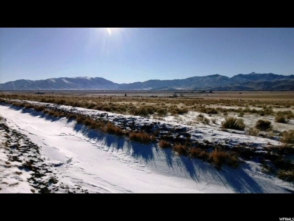W, Moore, ID 83255