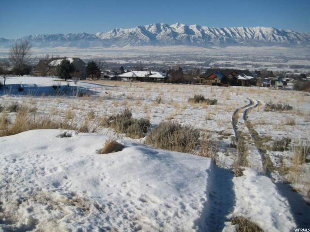 879 Grandview Dr, Providence, UT 84332