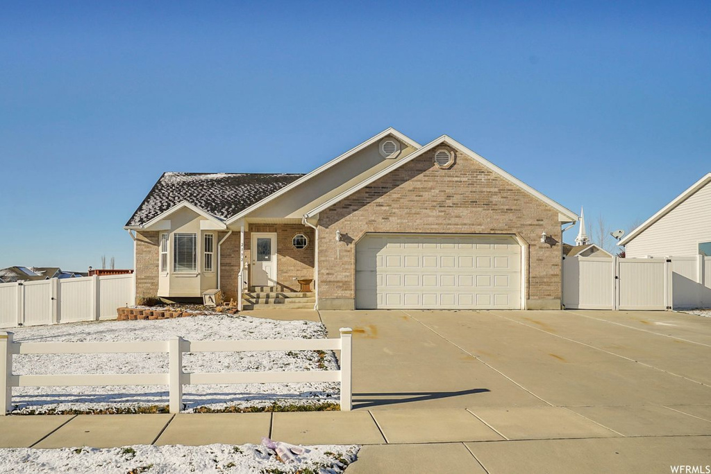 2192 S 825 E, Clearfield, UT 84015