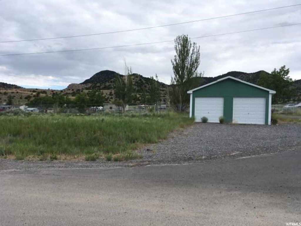 73 N Sharp St #21, Eureka, UT 84628