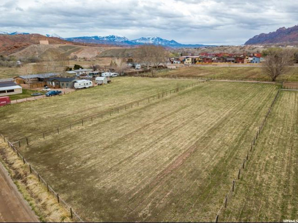 1040 E Pear Tree Ln S #2, Moab, UT 84532