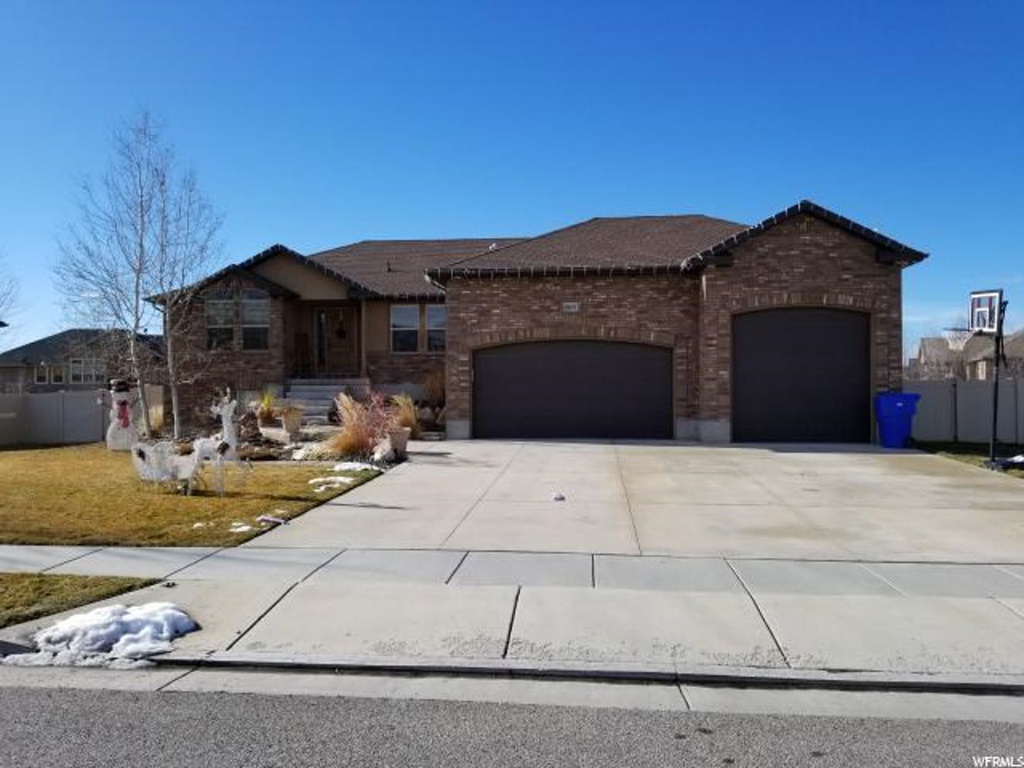 2473 N 2575 W, Farr West, UT 84404