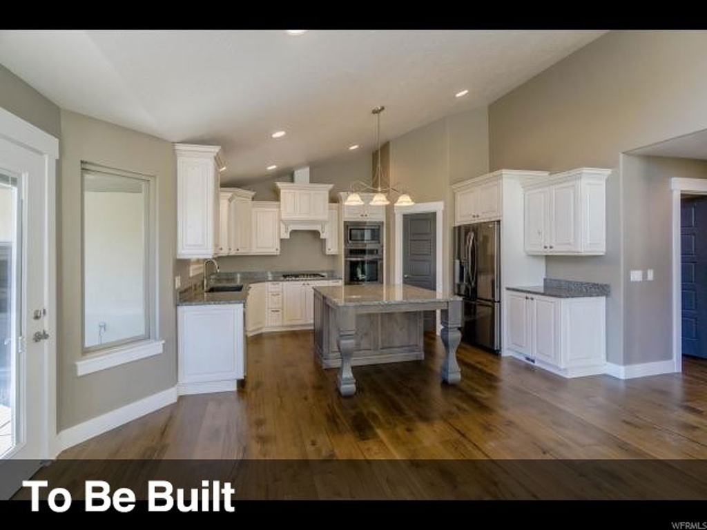 1564 E Cluff Ln, Lake Point, UT 84074