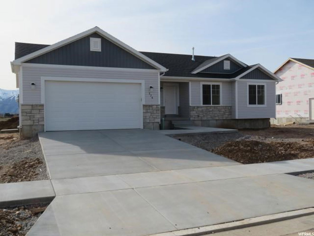 576 S 770 E, Hyrum, UT 84319
