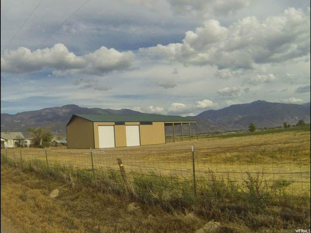 120 120 E River Ln E, Elsinore, UT 84724