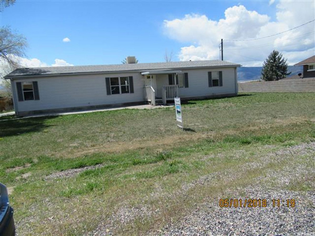 12 E 100 S, Moroni, UT 84646