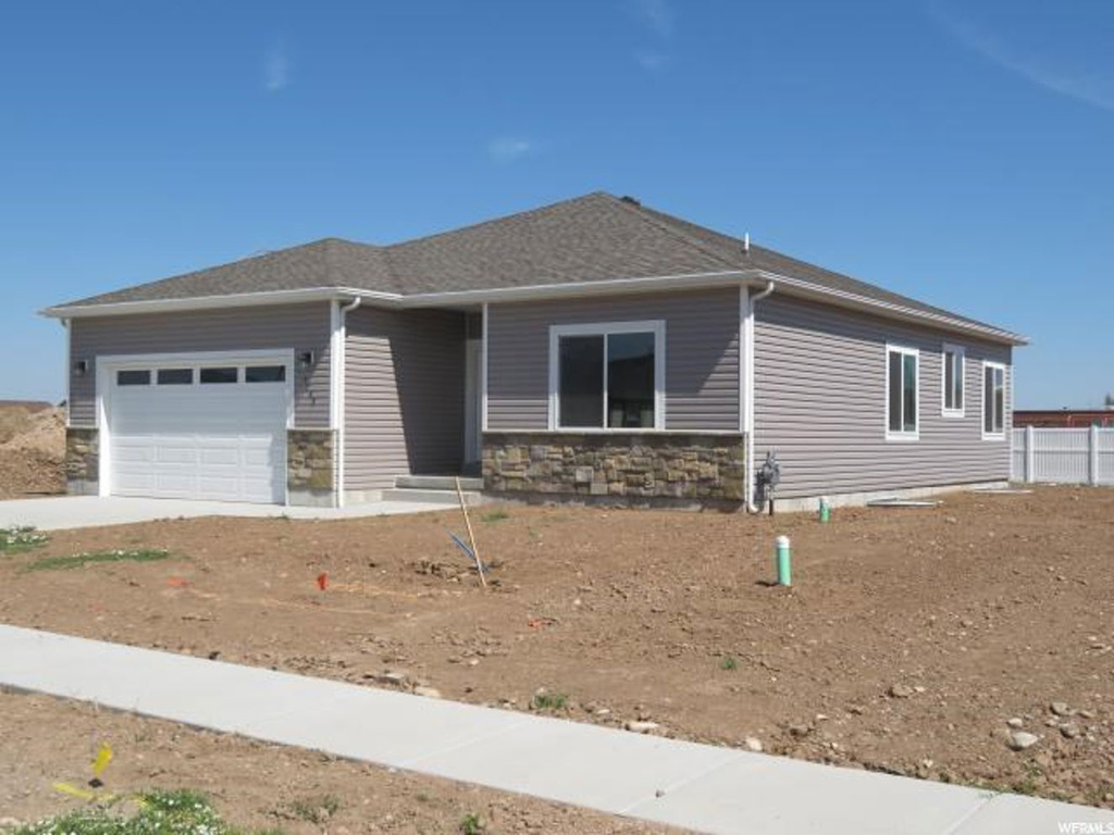 1249 E 330 S, Hyrum, UT 84319