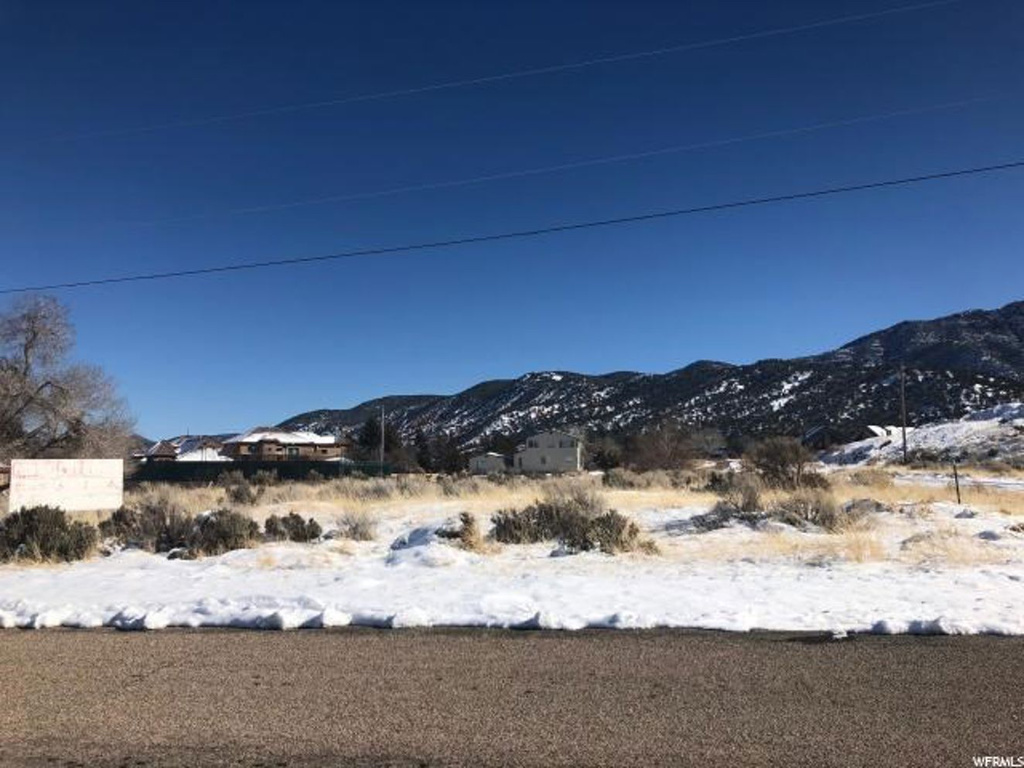 200 E 300 S, Parowan, UT 84761
