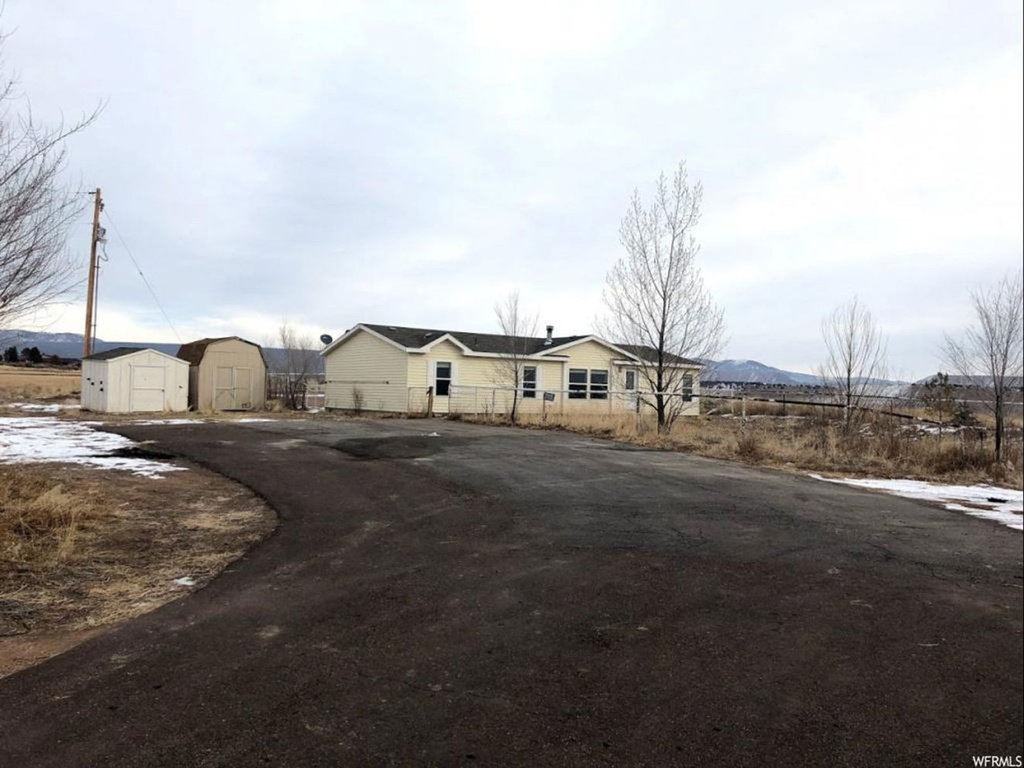 7773 E 10500 N, Tridell, UT 84076