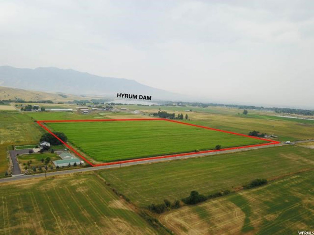 6700 S 800 E, Hyrum, UT 84319
