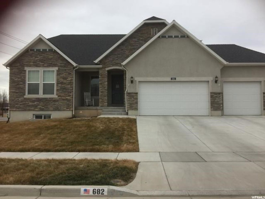 682 S 1400 W, Syracuse, UT 84075