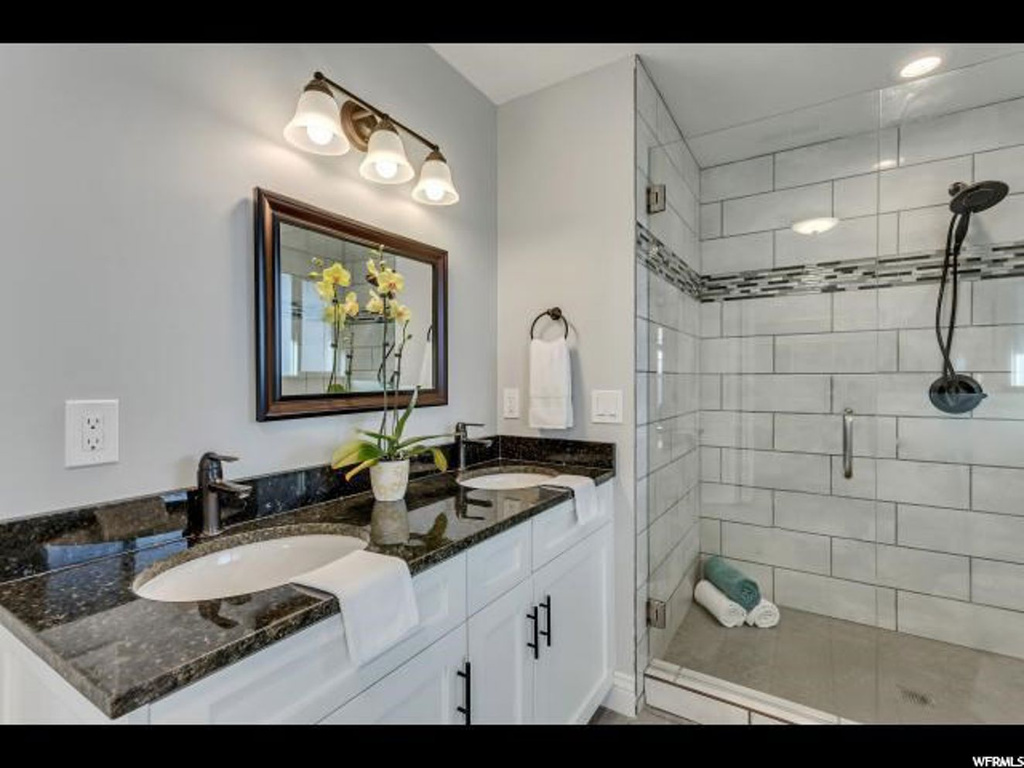 1660 E 2550 N, Layton, UT 84040