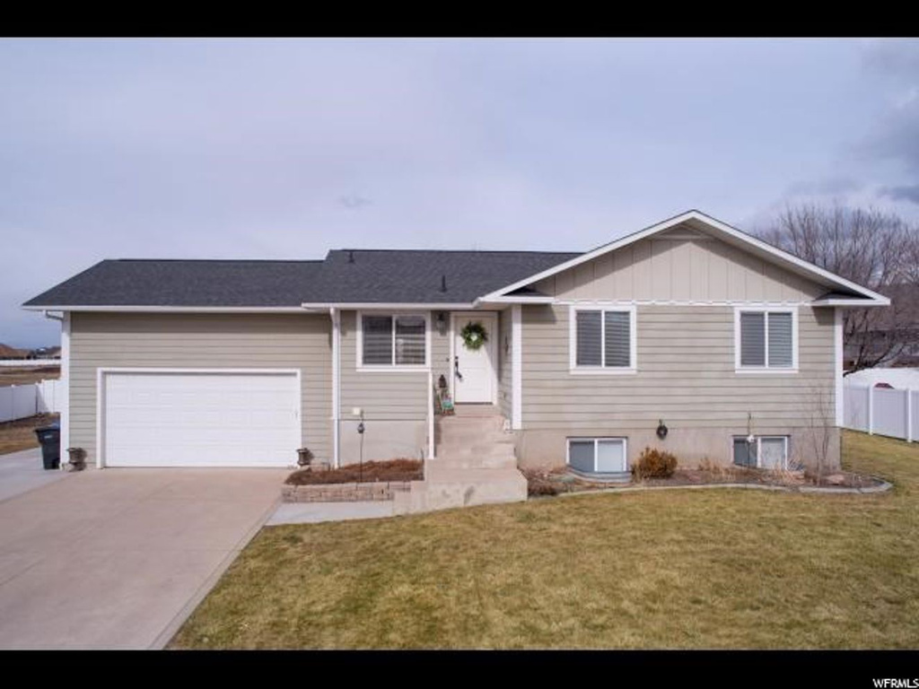 229 W 150 N, Hyde Park, UT 84318