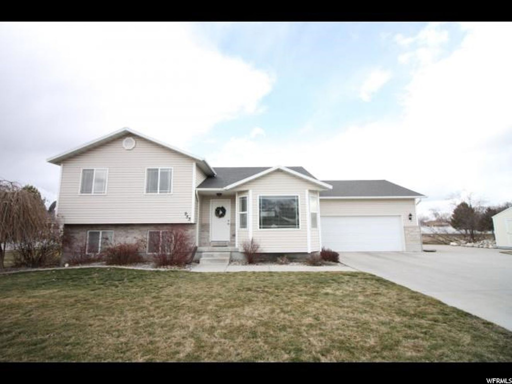953 Meadowbrook Dr, Logan, UT 84321
