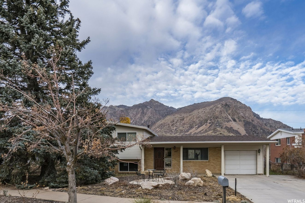 1922 S Buchanan Ave E, Ogden, UT 84401