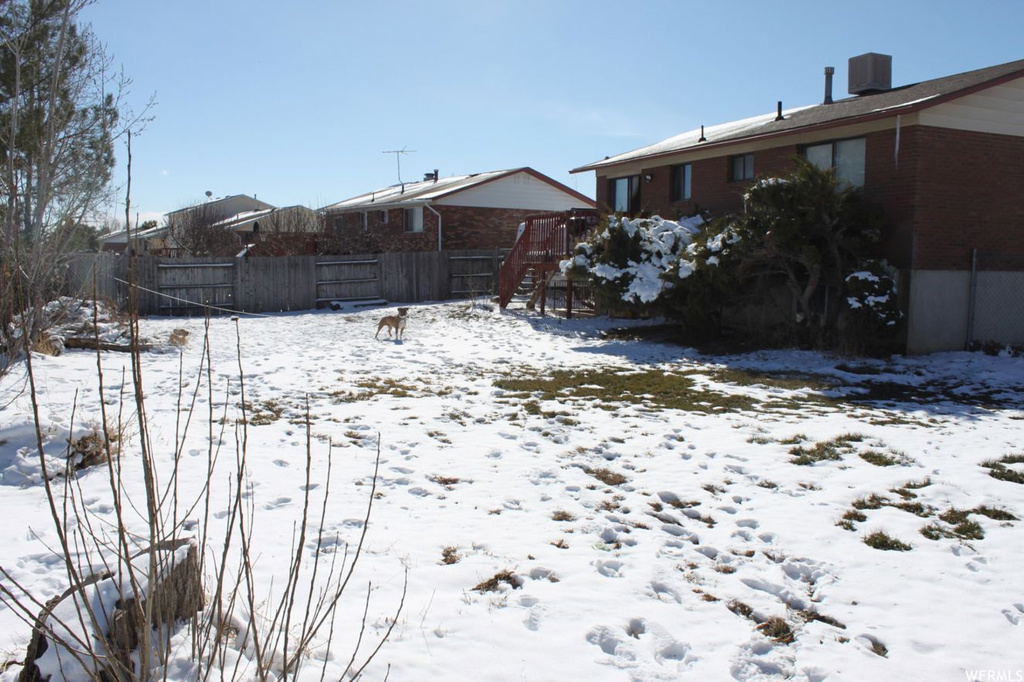 3321 S Bluff Dr, Syracuse, UT 84075