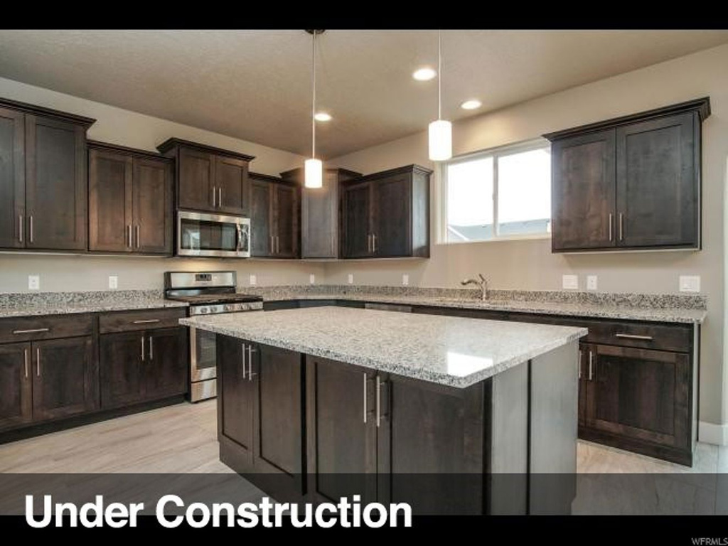 1015 S 150 E, Layton, UT 84041