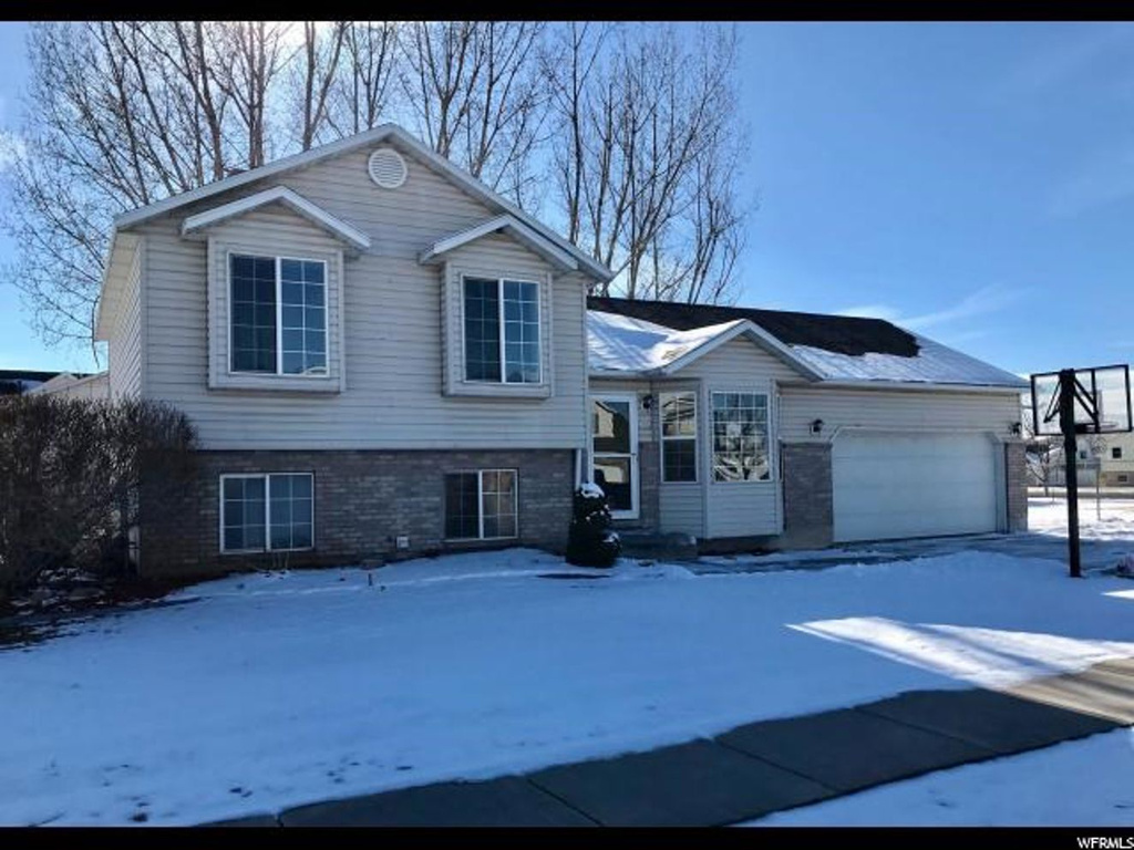 3659 W 4975 S, Roy, UT 84067